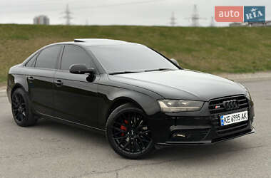 Седан Audi A4 2013 в Дніпрі