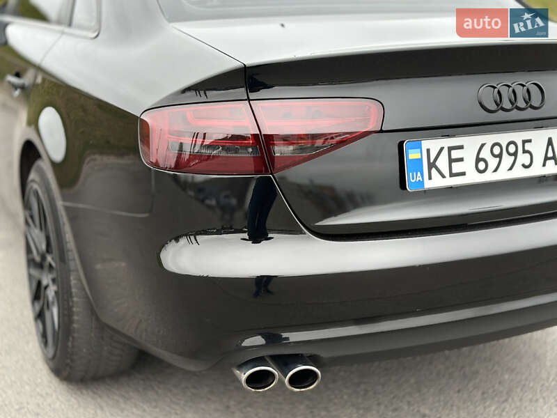 Седан Audi A4 2013 в Днепре