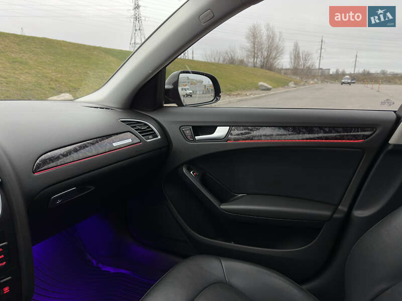 Седан Audi A4 2013 в Днепре