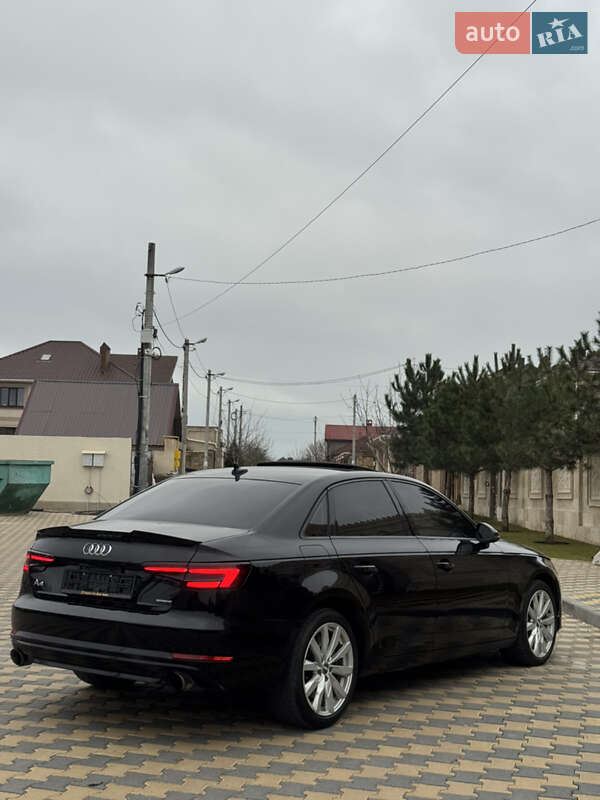Седан Audi A4 2015 в Одессе