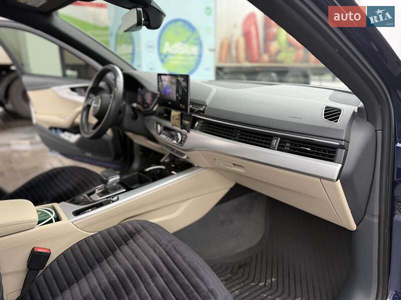 Седан Audi A4 2019 в Днепре
