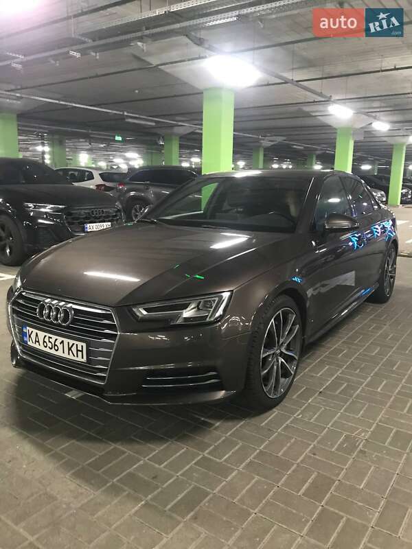 Седан Audi A4 2016 в Киеве