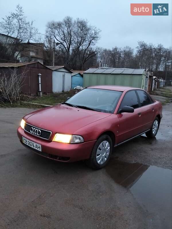 Седан Audi A4 1996 в Чернигове