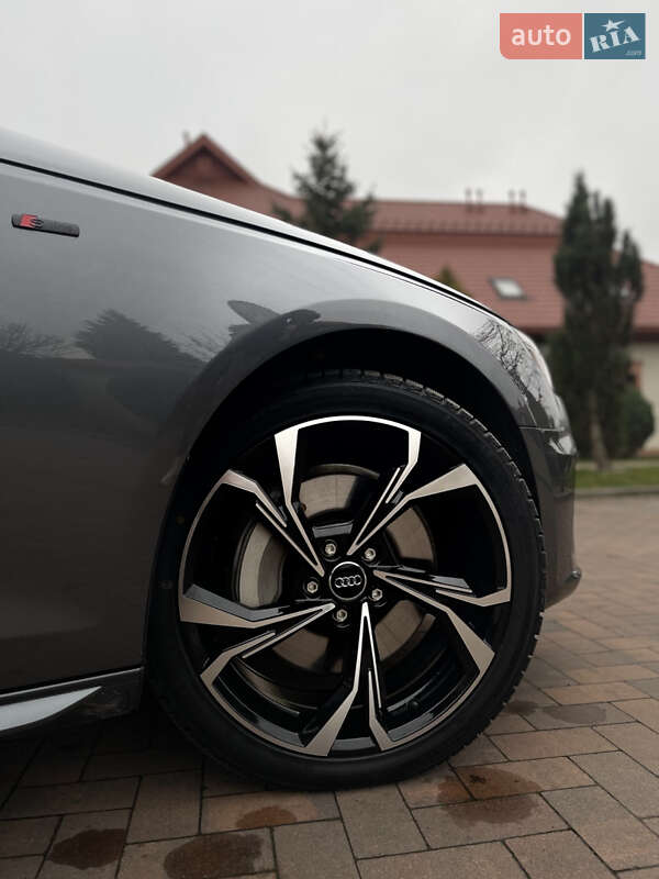Седан Audi A4 2020 в Ивано-Франковске