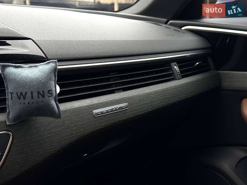 Седан Audi A4 2021 в Києві