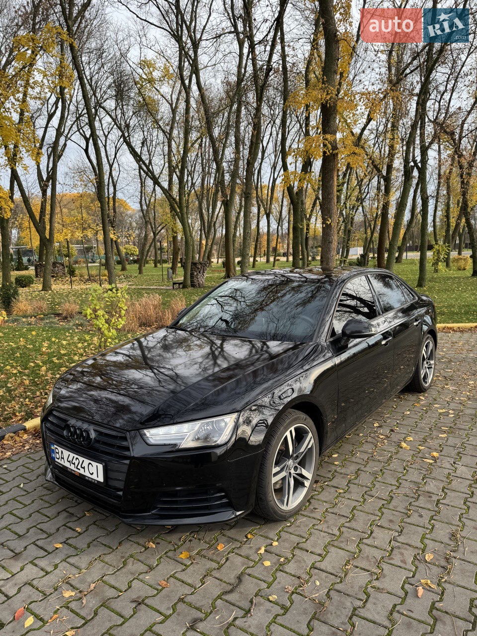 Гарний стан.
Легка Америка, фарбовані два елементи.
Обслуговано до дрібниць.
По авто багато що зроблено, є всі чеки та фото робіт.
Невеликий пробіг.
Гарна комплектація.
Два комплекти гуми.