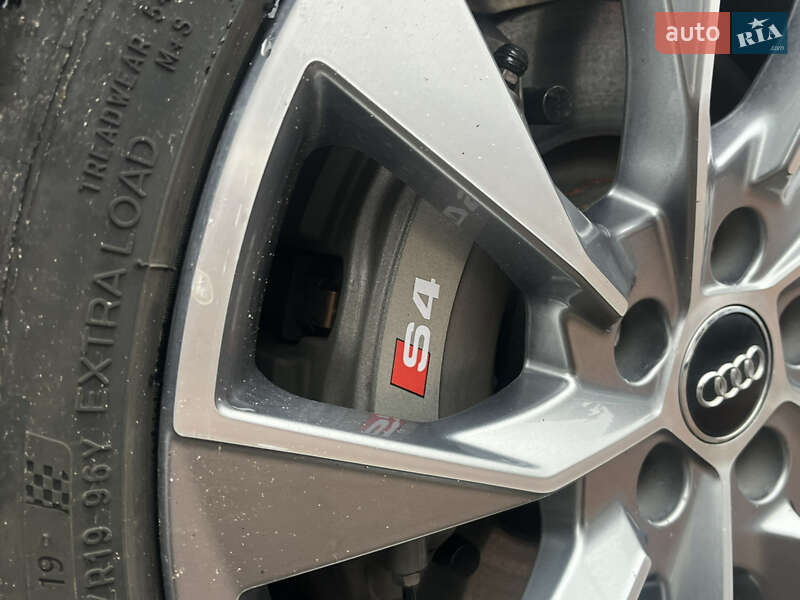 Седан Audi A4 2019 в Белой Церкви