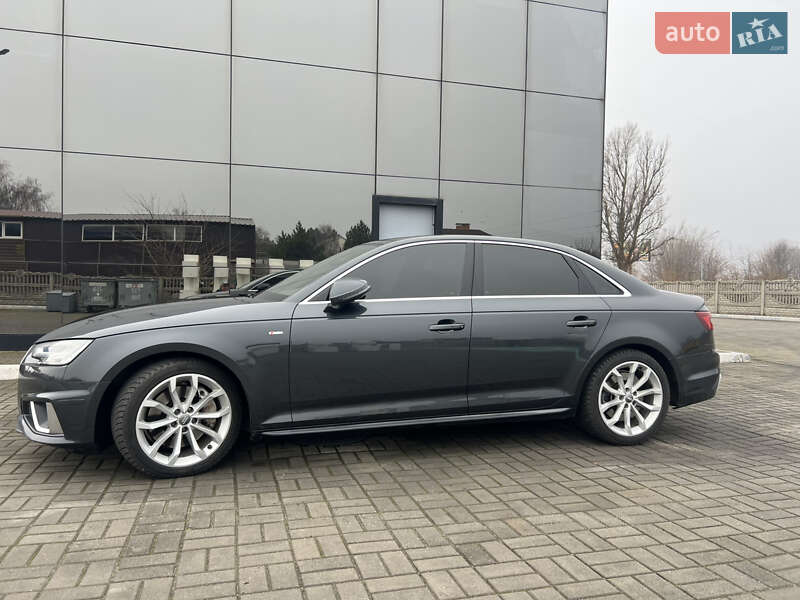 Audi A4 2018 Audi A4 2018