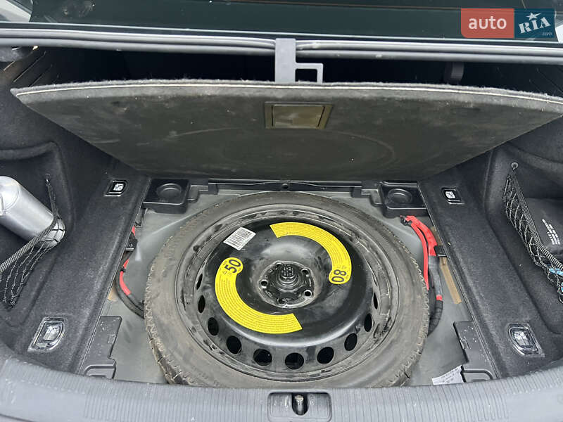 Седан Audi A4 2018 в Дніпрі