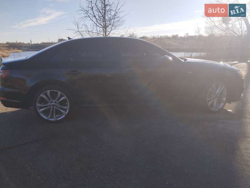 Седан Audi A4 2018 в Белой Церкви
