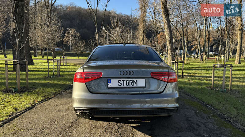 Седан Audi A4 2013 в Киеве