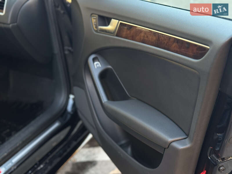 Седан Audi A4 2014 в Киеве