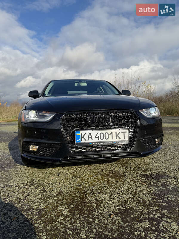 Седан Audi A4 2015 в Звягеле