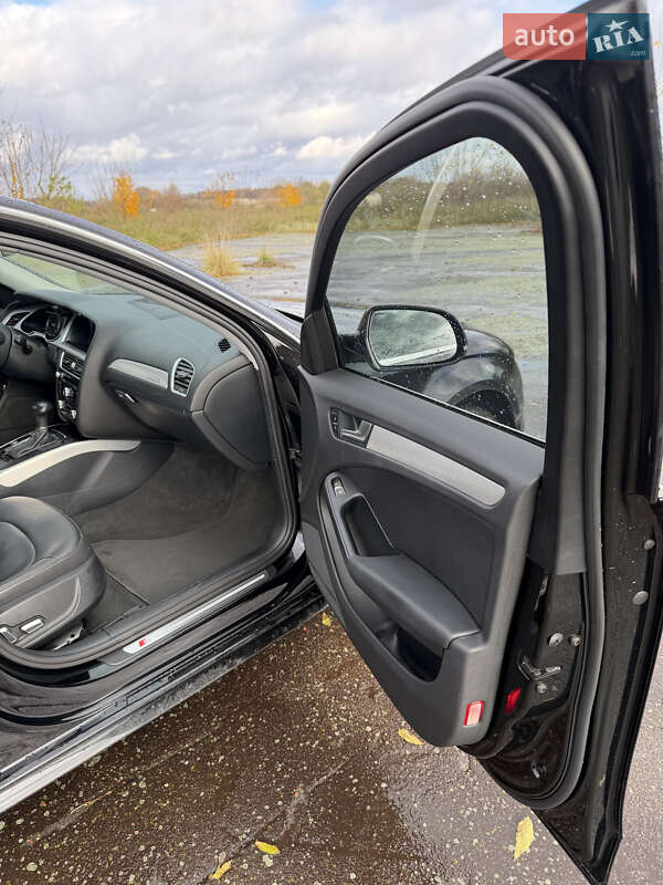 Седан Audi A4 2015 в Звягеле
