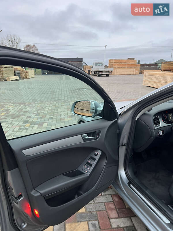 Универсал Audi A4 2010 в Луцке