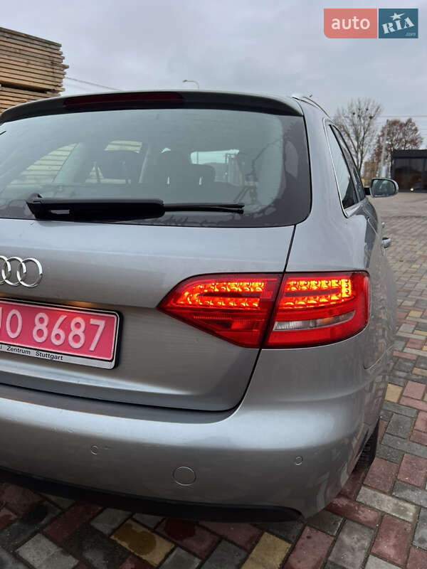 Универсал Audi A4 2010 в Луцке