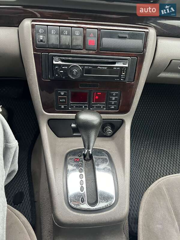 Седан Audi A4 2001 в Киеве