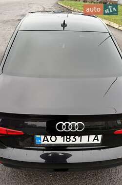 Седан Audi A4 2016 в Мукачево