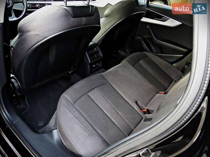 Универсал Audi A4 2018 в Черкассах