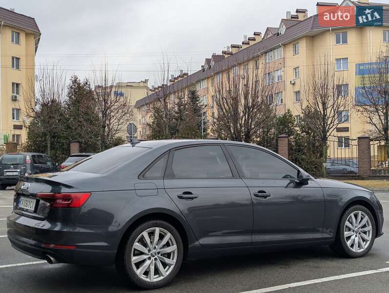 Седан Audi A4 2017 в Киеве