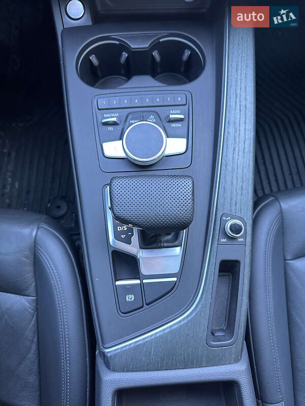 Седан Audi A4 2016 в Ивано-Франковске