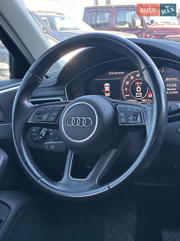 Седан Audi A4 2016 в Ивано-Франковске