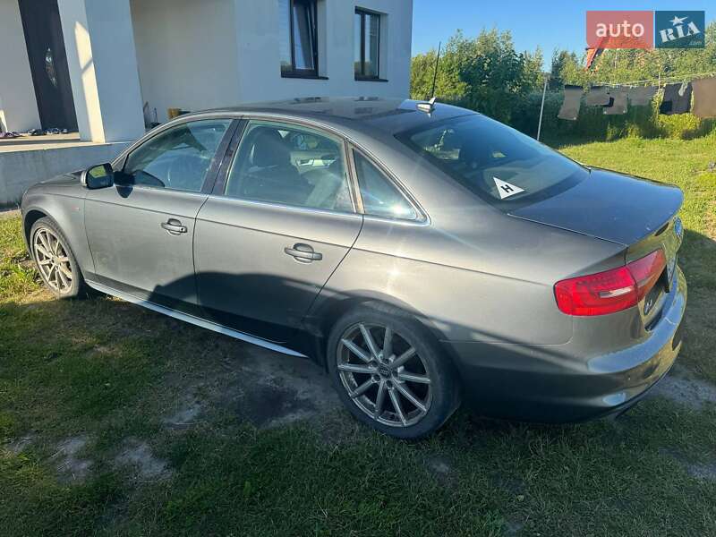 Седан Audi A4 2013 в Львове