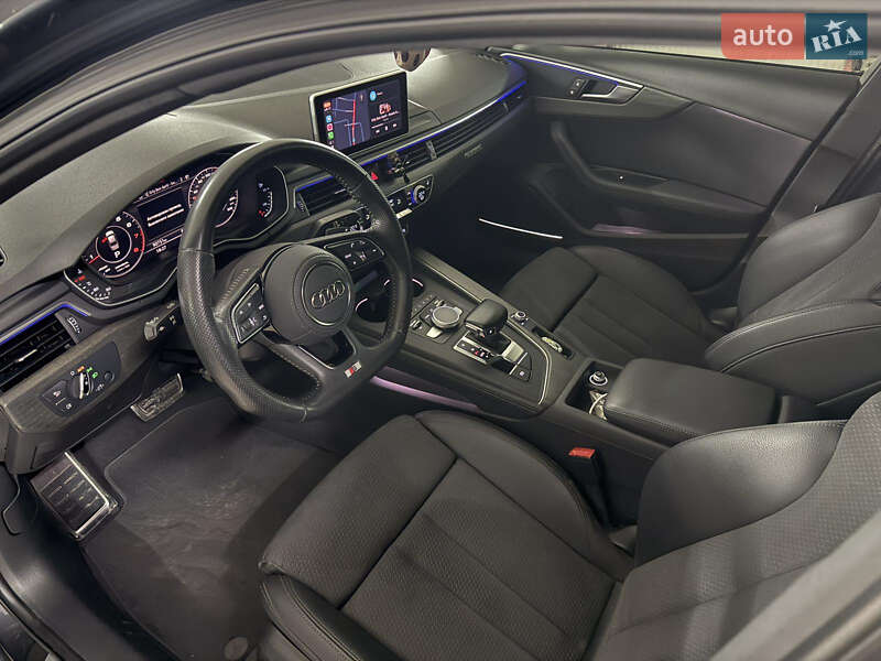 Седан Audi A4 2017 в Львове
