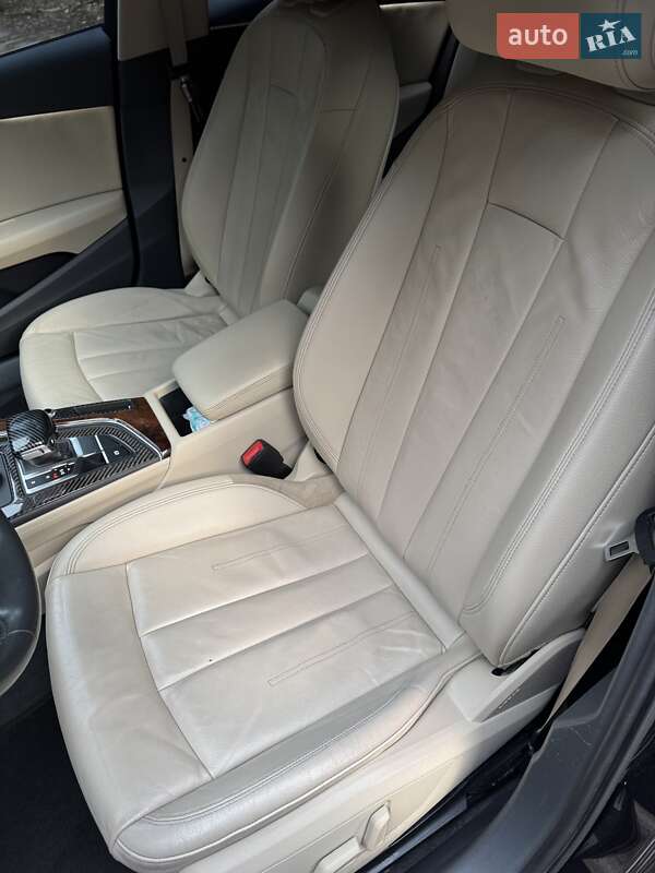 Седан Audi A4 2018 в Киеве