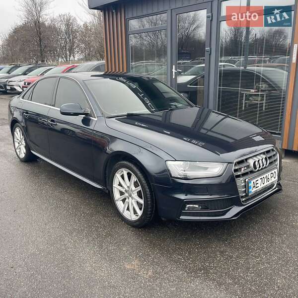Седан Audi A4 2014 в Днепре фото Седан Audi A4 2014 в Днепре