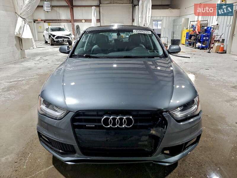 Седан Audi A4 2016 в Ивано-Франковске