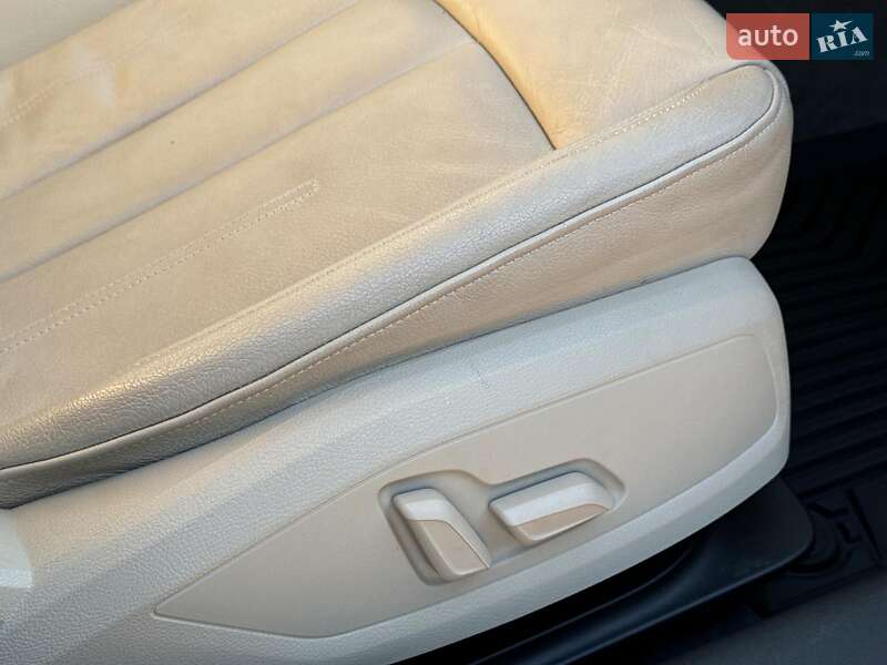 Седан Audi A4 2018 в Виннице