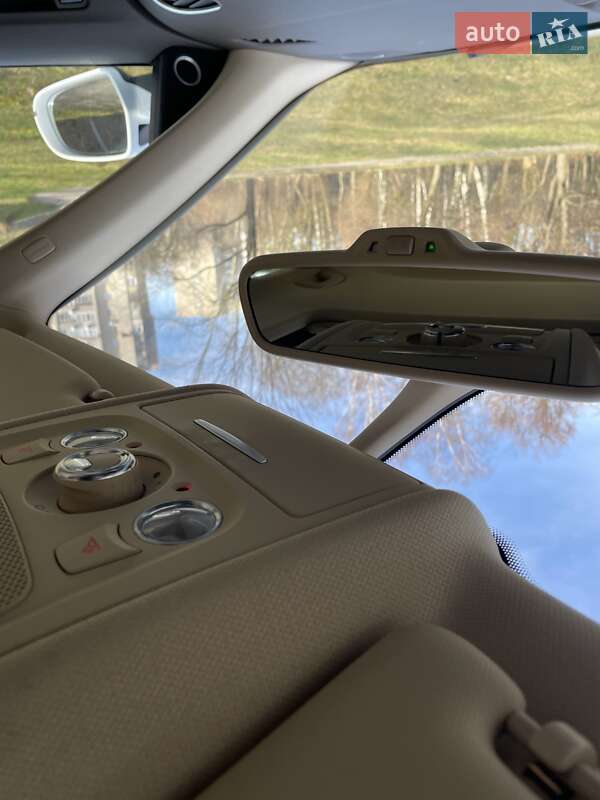 Седан Audi A4 2014 в Львове