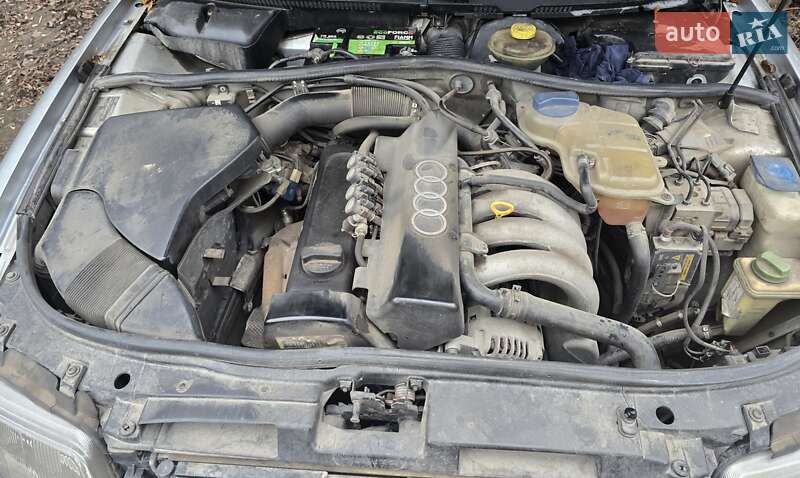 Седан Audi A4 1998 в Кропивницькому