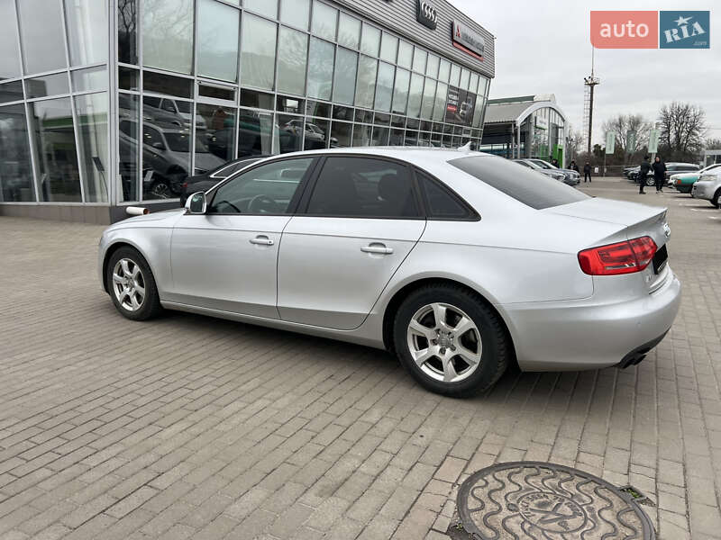 Седан Audi A4 2009 в Киеве