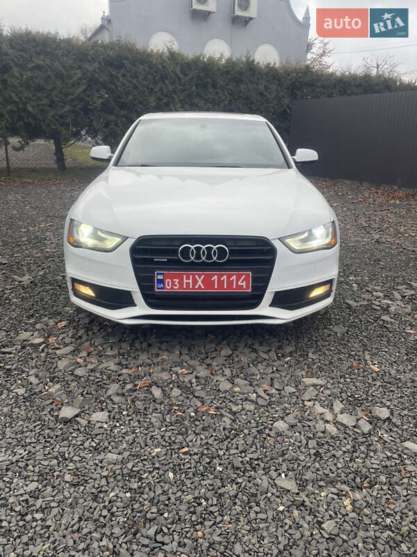 Седан Audi A4 2014 в Луцке