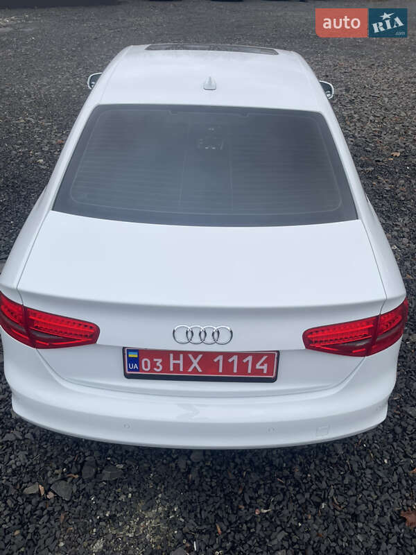 Седан Audi A4 2014 в Луцке