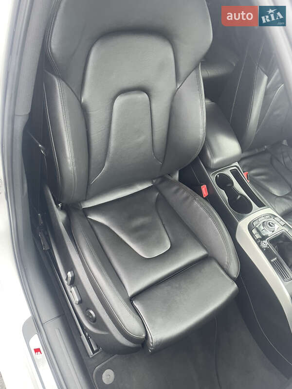 Седан Audi A4 2014 в Луцке