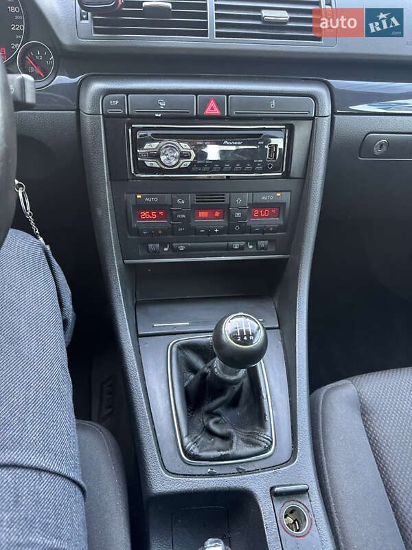 Седан Audi A4 2003 в Киеве