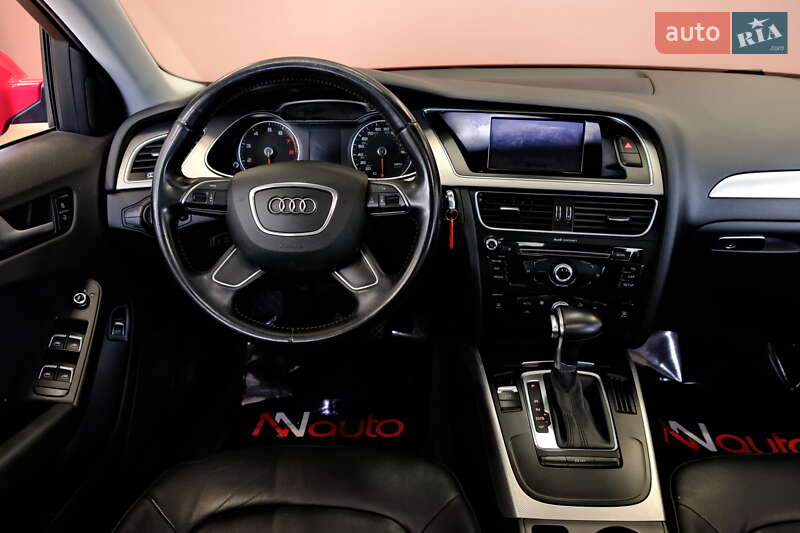 Седан Audi A4 2014 в Одесі