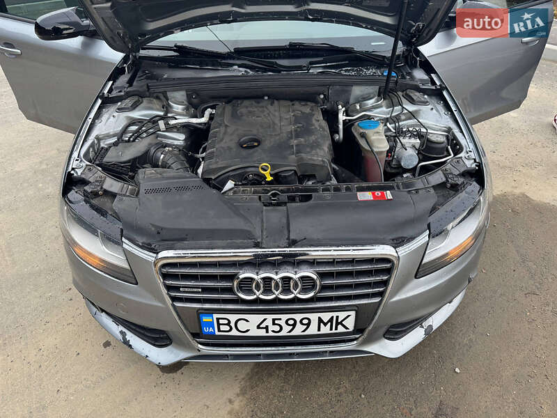 Седан Audi A4 2009 в Сходнице