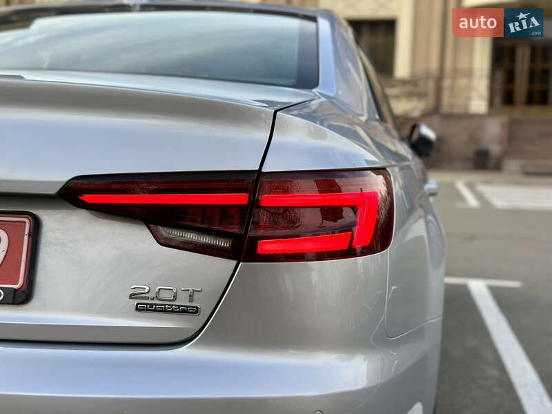 Седан Audi A4 2018 в Киеве