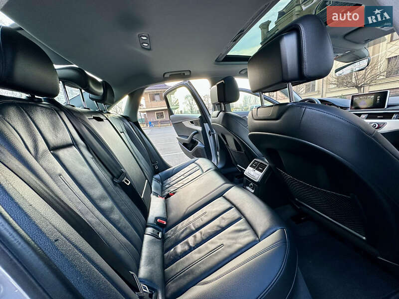 Седан Audi A4 2018 в Киеве
