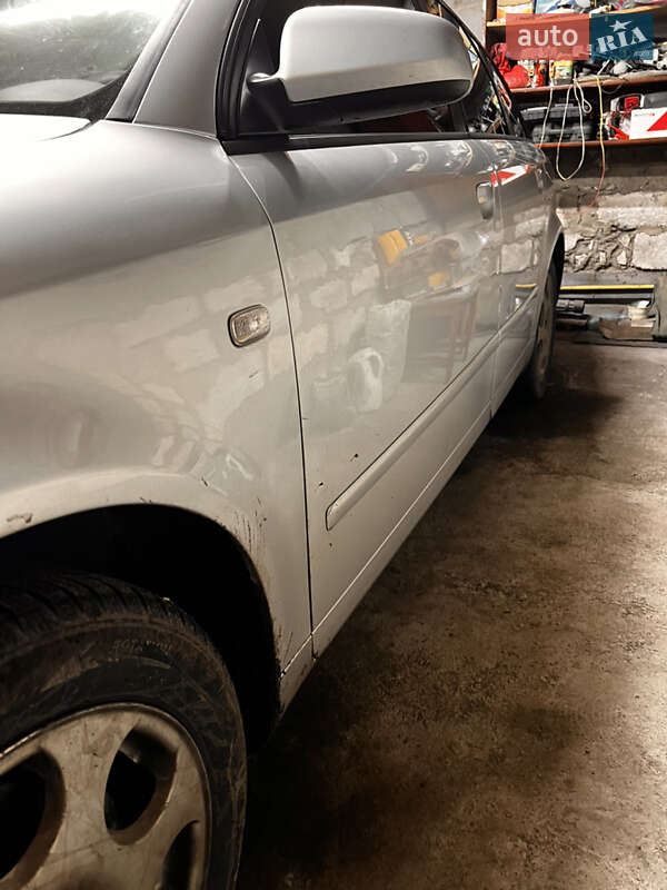 Универсал Audi A4 2004 в Казатине