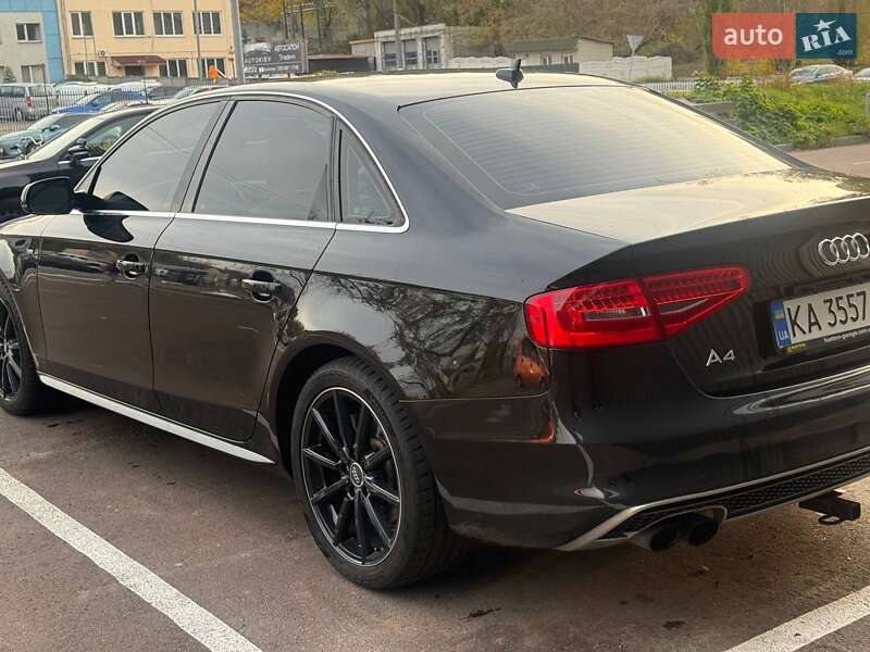 Седан Audi A4 2015 в Киеве