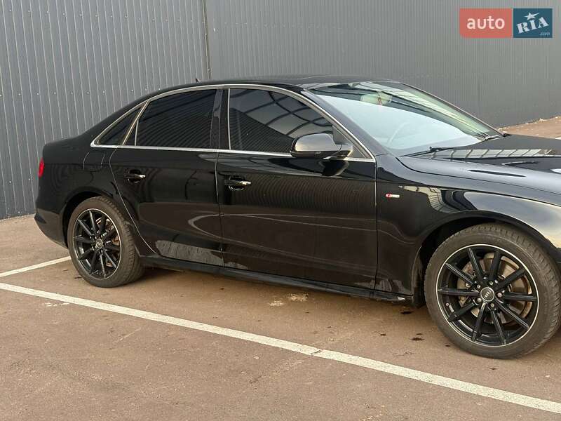 Седан Audi A4 2015 в Киеве