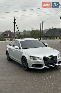 Седан Audi A4 2010 в Чернівцях