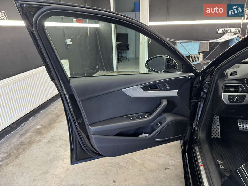 Седан Audi A4 2016 в Киеве