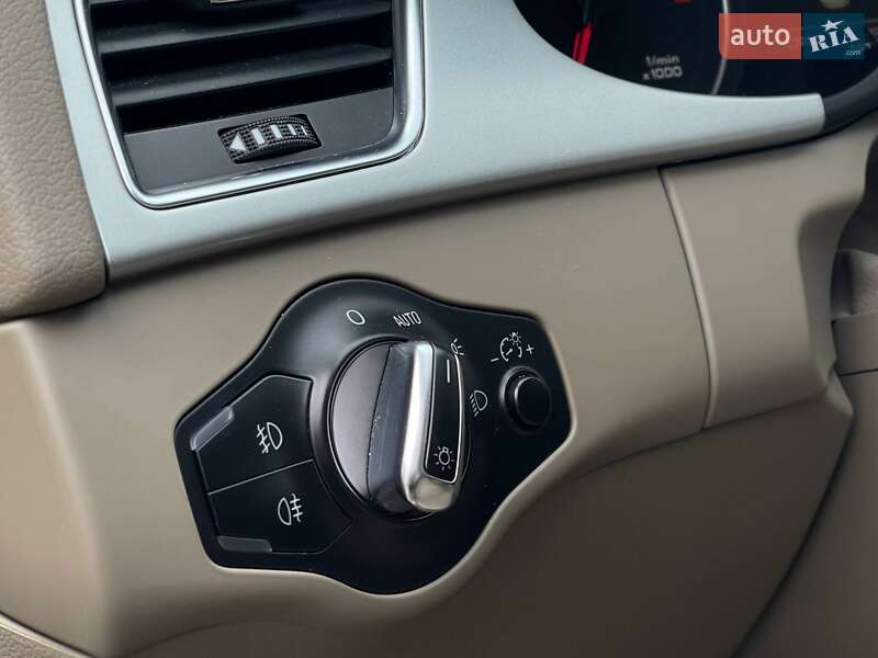 Седан Audi A4 2011 в Николаеве