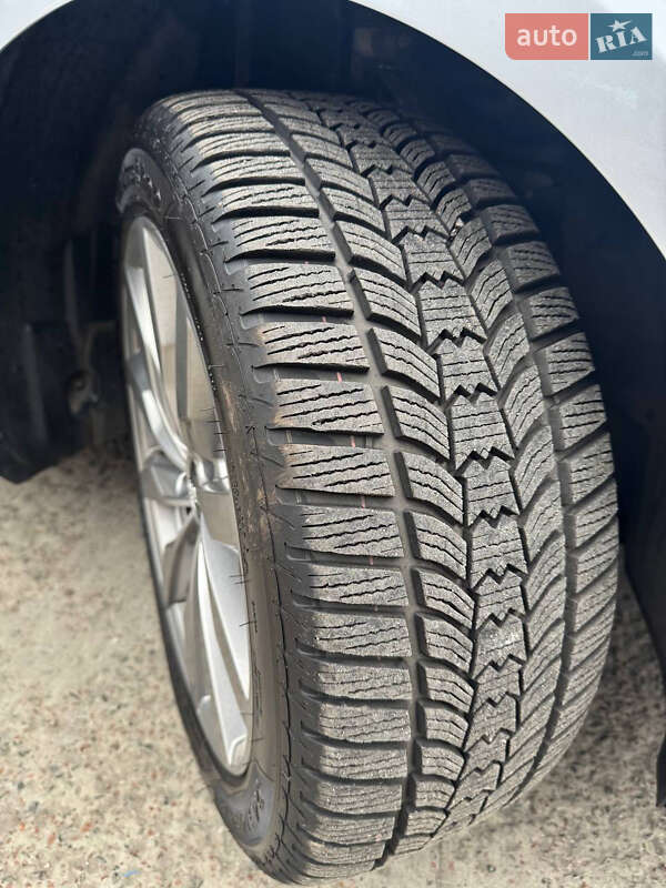 Седан Audi A4 2016 в Киеве